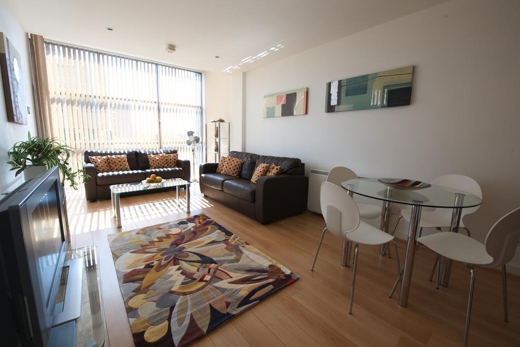 Stay Deansgate Apartments For 14 Nights Plus Манчестер Номер фото