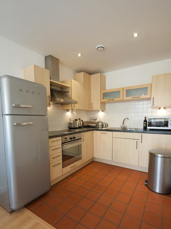 Stay Deansgate Apartments For 14 Nights Plus Манчестер Номер фото